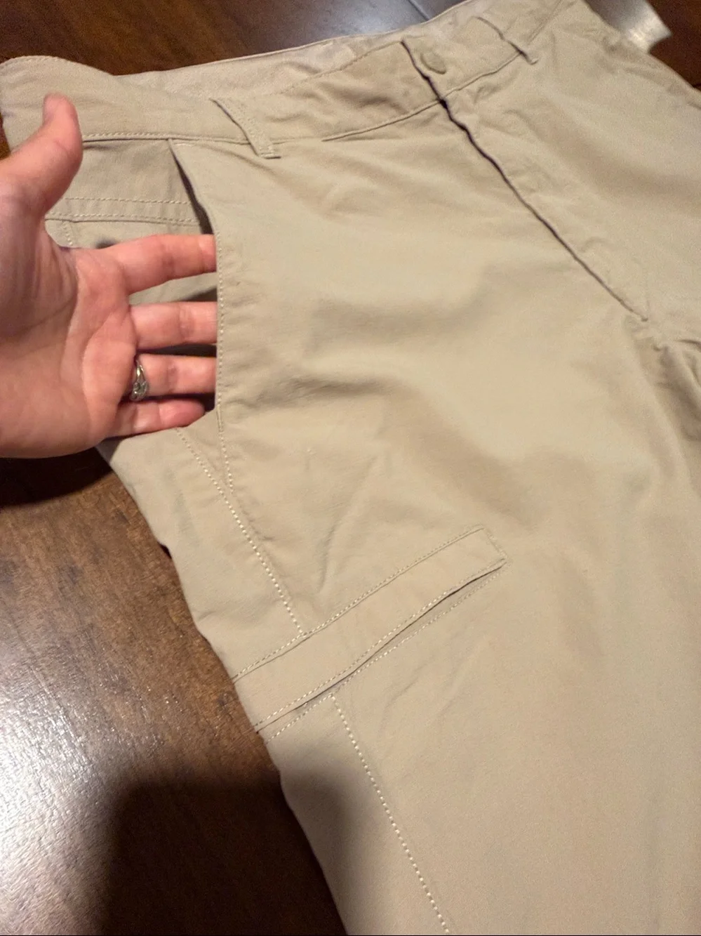 The North Face Men’s Khaki Lightweight Cargo Shorts 36